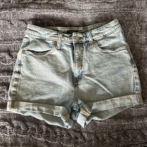 Short denim shorts